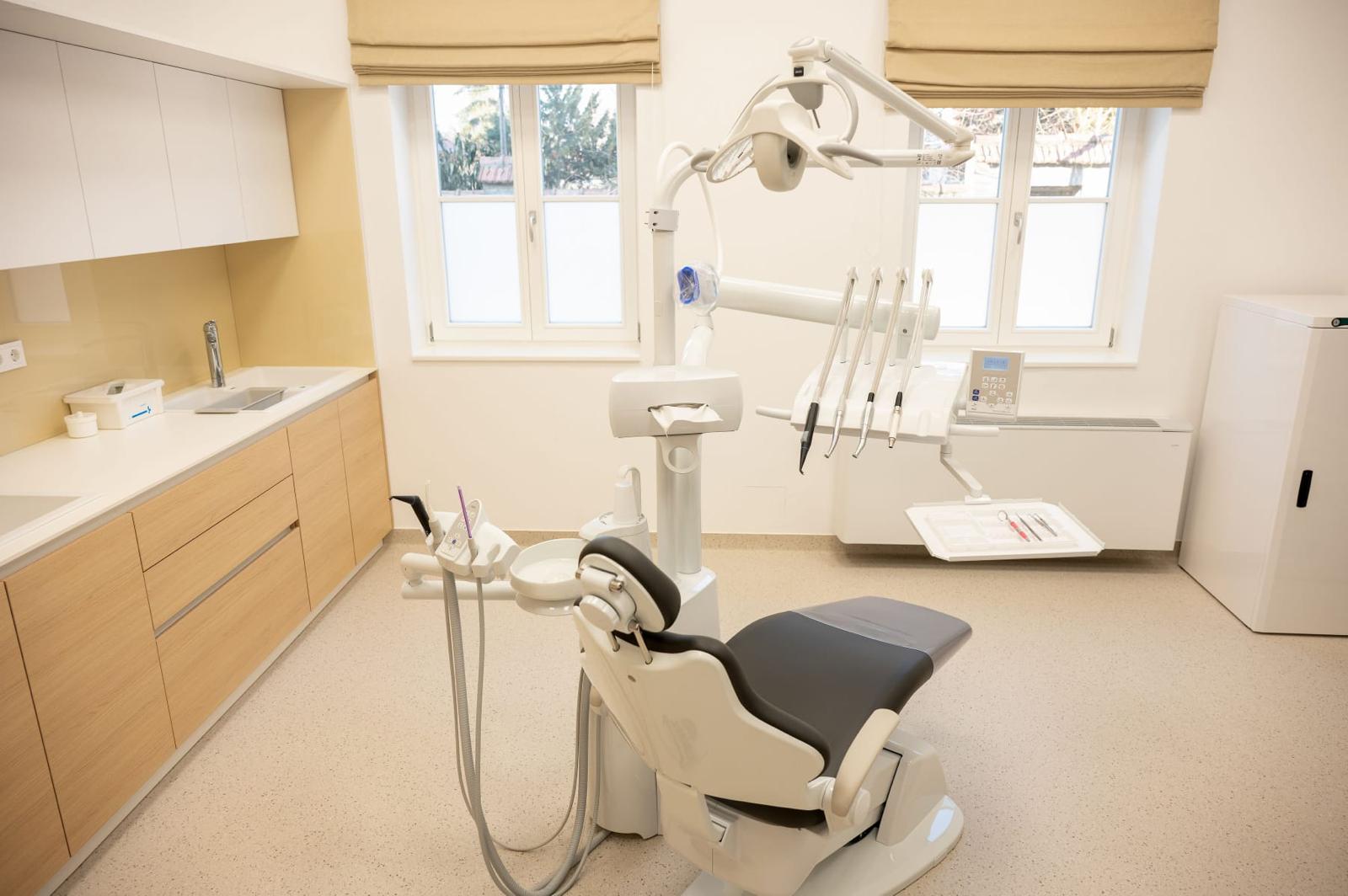 DA DENTAL CARE